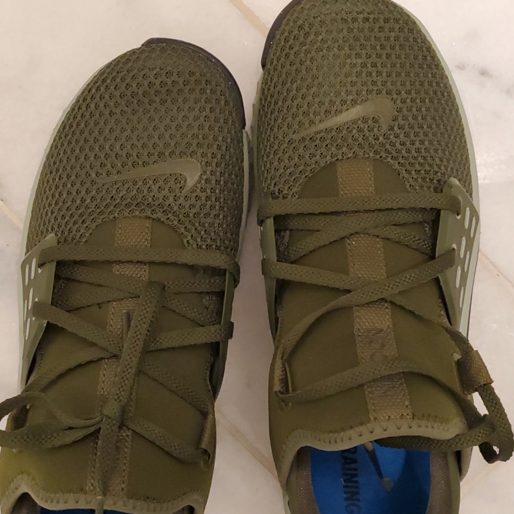 Nike Metcons men's size 8.0 women's 9.5